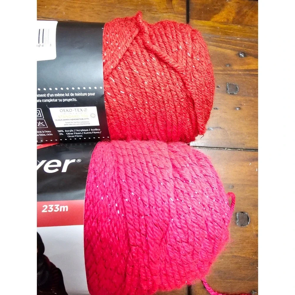 Red Heart Super Saver Metallic Yarn Red and Fuchsia 5 oz‎ 255 yds